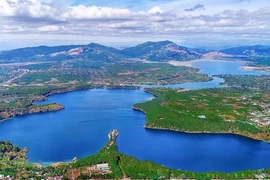 Những tuyệt tác thiên nhiên: Biển Hồ - viên ngọc bích nơi cao nguyên
