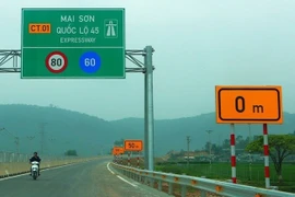 Từ ngày 2-3 sẽ bắt đầu thu phí 5 tuyến cao tốc Bắc-Nam