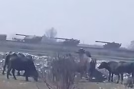 Căng thẳng leo thang, Pakistan điều pháo binh đến biên giới Ấn Độ