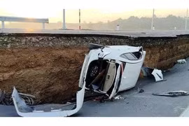 Vụ sụt lún khiến ô tô, xe máy rơi xuống hố ở Tây Ninh: Cục Đường bộ Việt Nam lên tiếng