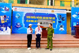 Cảnh báo thủ đoạn dụ dỗ học sinh, sinh viên mở tài khoản ngân hàng, thuê bao di động