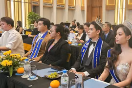Hoa hậu và nam vương Siêu mẫu thể hình thế giới lần đầu đến Bình Định