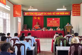 Quang cảnh buổi tiếp xúc. Ảnh: Phương Liên