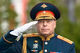 Tổng thống Putin miễn nhiệm tư lệnh lục quân Nga