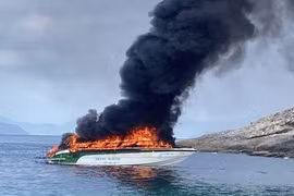 Thái Lan: Tàu cao tốc phát nổ, du khách gặp nạn