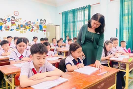 Thủ tướng ra chỉ thị khẩn: Bố trí ngân sách, triển khai dạy học 2 buổi/ngày trên toàn quốc