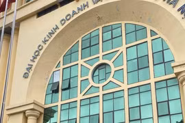 Đào tạo 'chui' văn bằng 2: Trường phủ nhận trách nhiệm