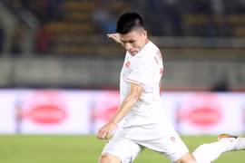 Đội tuyển Việt 'biến động' lối chơi nếu ông Kim cho Quang Hải đá chính