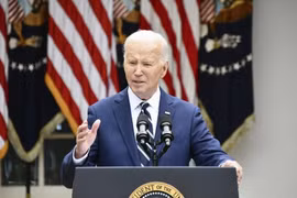 Tổng thống Mỹ Joe Biden yêu cầu tiếp tục tăng cường chuyển giao vũ khí cho Ukraine (ảnh nguồn TTXVN)
