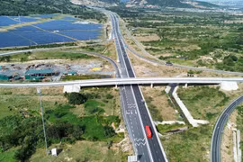 3 phương án di chuyển cho cán bộ tỉnh Ninh Thuận làm việc tại Khánh Hòa