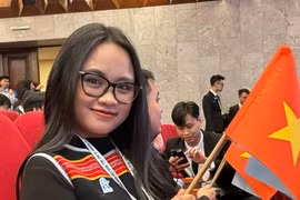 Cô gái Gié Triêng là 'bông hoa 5 tốt' của buôn làng Tây Nguyên