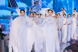 Hoa hậu Bảo Ngọc, Tiểu Vy, Thanh Thuỷ đọ sắc trong tà áo dài