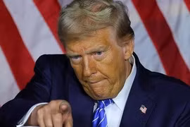 Hé lộ thêm tình tiết về cáo buộc ông Trump lật ngược bầu cử