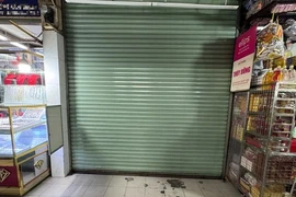 Bộ Y tế ra quân kiểm tra, nhiều cửa hàng mỹ phẩm ngưng bán