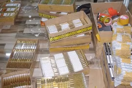 Đột kích điểm sản xuất nước hoa giả lớn nhất từ trước tới nay ở Bình Phước