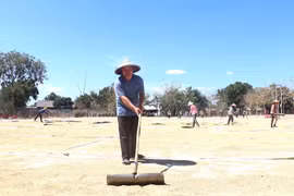 Gia đình ông Bùi Văn Nghị đã có cuộc sống ấm no nơi vùng đất mới. Ảnh: Q.T