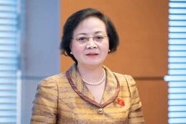 Giữ nguyên lương, phụ cấp trong 6 tháng cho công chức tỉnh về làm việc tại xã