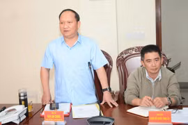 Phó Bí thư Tỉnh ủy, Chủ tịch UBND tỉnh Rah Lan Chung phát biểu chỉ đạo tại hội nghị. Ảnh: V.H