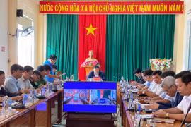 Đồng chí Phó Chủ tịch UBND tỉnh Nguyễn Tuấn Anh chủ trì làm việc tại Phòng họp A- UBND huyện Ia Pa. Ảnh: M.L