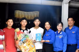 3 anh em ruột tên 'Tấn, Tài, Lộc' tình nguyện cùng nhập ngũ 1 ngày