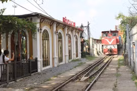 Hà Nội chuẩn bị ra mắt tour đường sắt tham quan nội đô và phụ cận