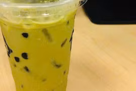 Vì sao uống trà sữa và đồ uống nhiều đường gây tăng cân không kiểm soát?