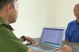 Bắt giam 3 tháng đối tượng làm gãy ngai vua triều Nguyễn