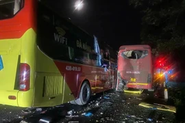 Tai nạn liên hoàn giữa ba xe khách trên tuyến tránh thành phố Huế, nhiều người bị thương