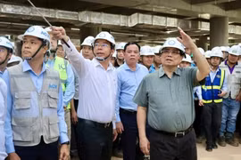 Thủ tướng Chính phủ Phạm Minh Chính kiểm tra tiến độ xây dựng dự án sân bay quốc tế Long Thành. Ảnh: VH.