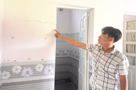 Nhà dân bị sụt lún, nứt tường nghi do khoan giếng