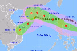 Bão chồng bão trên Biển Đông vào cuối năm có bất thường?