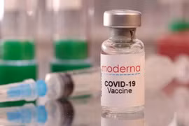 Mỹ phê duyệt vắc xin Covid-19 mới 