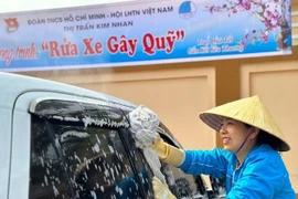 Thanh niên rửa xe, thu trăm triệu đồng gây quỹ từ thiện dịp Tết