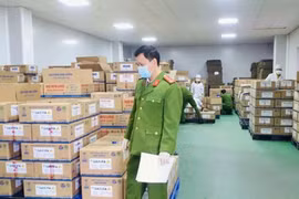 Bắt 8 bị can sản xuất 573 loại sữa bột giả, thu lợi bất chính 500 tỉ