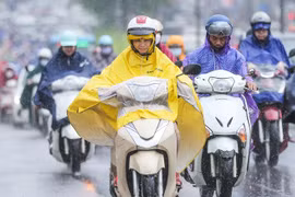 Bắc và Trung Bộ sắp hứng mưa lớn sau những ngày nắng nóng gần 40°C