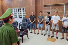 Bắt 5 đối tượng trong đường dây đánh bạc hơn 100 tỷ đồng