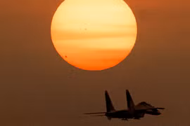 Tháng 6 có gì hấp dẫn trên bầu trời? Trăng Dâu Tây, hạ chí, loạt hiện tượng kỳ thú