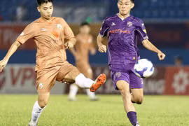 Cầu thủ trẻ Việt Nam không thiếu, chỉ chờ ông Kim Sang-sik trổ tài