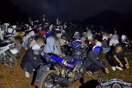 Xử lý 78 thanh thiếu niên vi phạm luật giao thông khi đi 'săn mây'