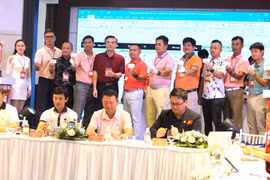 12 hội golf miền Trung – Tây nguyên tranh tài tại Nha Trang