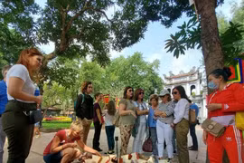 Vì sao du lịch Việt vẫn chưa thể trở thành ngành kinh tế mũi nhọn?