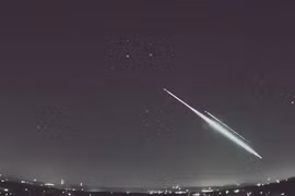 Đêm mai, chờ đón 'cầu lửa' Thiên Cầm rực sáng dưới trăng non