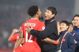 HLV Kim Sang-sik: Tôi sẽ tiếp tục tìm kiếm cầu thủ nhập tịch cho tuyển Việt Nam