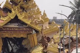 Đường nứt gãy, cầu đổ sập, ít nhất 144 người thiệt mạng ở Myanmar sau động đất
