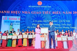 Cô giáo Đinh Như Quỳnh (Trường Tiểu học thị trấn Kon Dơng số 2, huyện Mang Yang)được Bộ Giáo dục và Đào tạo vinh danh nhà giáo tiêu biểu năm 2024 (ảnh nhân vật cung cấp).