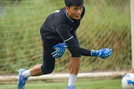 Thủ môn Bùi Tiến Dũng chia tay CLB TP HCM