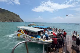 Bình Định đón hơn 318 nghìn lượt khách dịp lễ 30.4 - 1.5