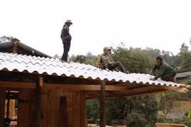 Chuyện xoá nhà tạm ở vùng cao - Bài 1: Việc chung của bản