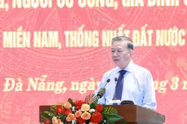 Tổng Bí thư gặp cán bộ lão thành, người có công khu vực miền Trung Tây-Nguyên