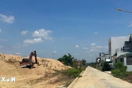 Bãi tập kết hàng nghìn mét khối cát trong khu dân cư ở Bình Định gây bức xúc
